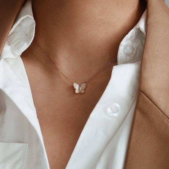 NEW 18K Gold Plated Mother of Pearl Butterfly Necklace - Picture 2 of 10